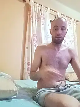 Snapshot of alexpo27 chatting on 10/10/25, 12:53 alexpo27 online show from 10/10/25, 12:53