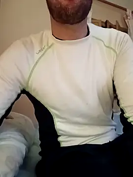 Snapshot of alexpo27 chatting on 02/07/26, 03:21 alexpo27 online show from 02/07/26, 03:21