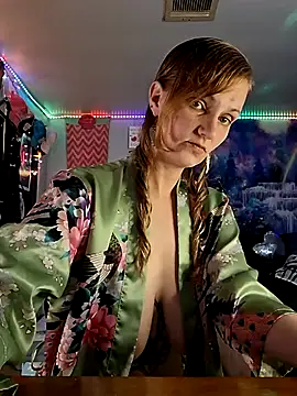 PeachyAriel online show from 04/01/26, 03:18