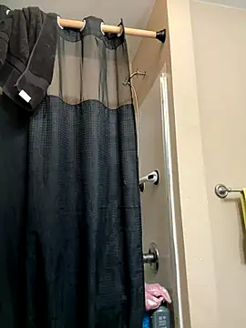 Bigrich112277 online show from 10/22/25, 10:15