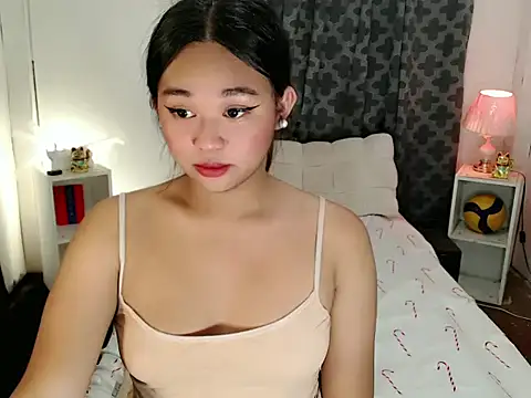 Snapshot of Malia_cummer chatting on 03/17/26, 07:06 Malia cummer online show from 03/17/26, 07:06