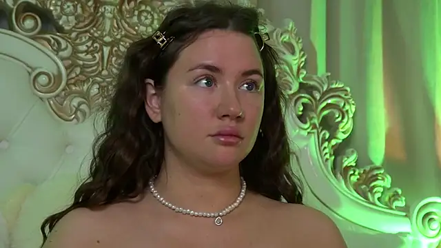 MeganStrain online show from 01/13/26, 03:23