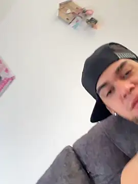 enzo vittale03  online show from 09/26/25, 03:16