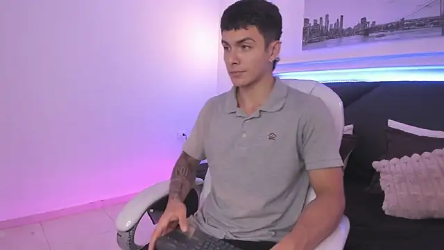 Leo santoro online show from 11/04/25, 02:16