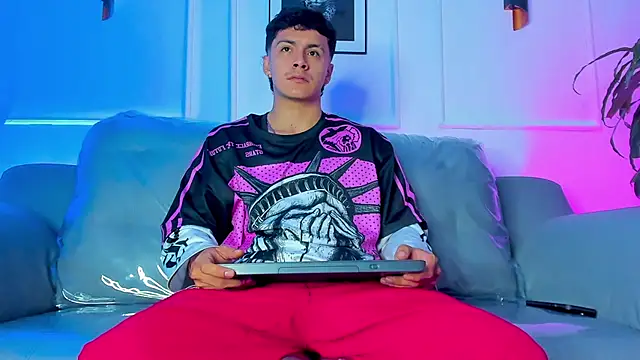 Leo santoro online show from 03/30/26, 01:56