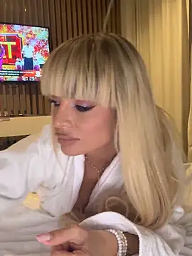 Snapshot of BOO_D chatting on 10/04/25, 09:13 BOO D online show from 10/04/25, 09:13