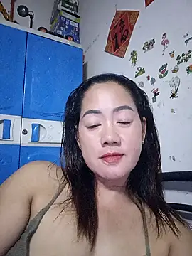 Snapshot of SweetASS6969 chatting on 06/04/26, 03:29 SweetASS6969 online show from 06/04/26, 03:29