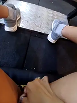 cicinha3657 online show from 04/22/26, 05:03