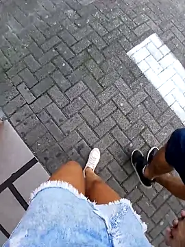 cicinha3657 online show from 04/23/26, 05:15