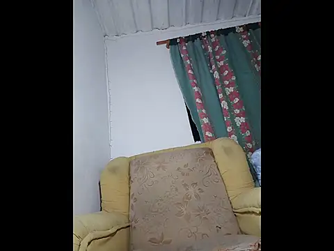 Snapshot of alex-golden chatting on 12/03/25, 02:30 alex-golden online show from 12/03/25, 02:30