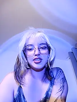 Blueee cat online show from 03/24/26, 07:24