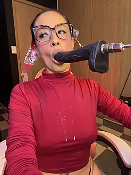 ValentinaBianchi online show from 11/12/25, 07:57