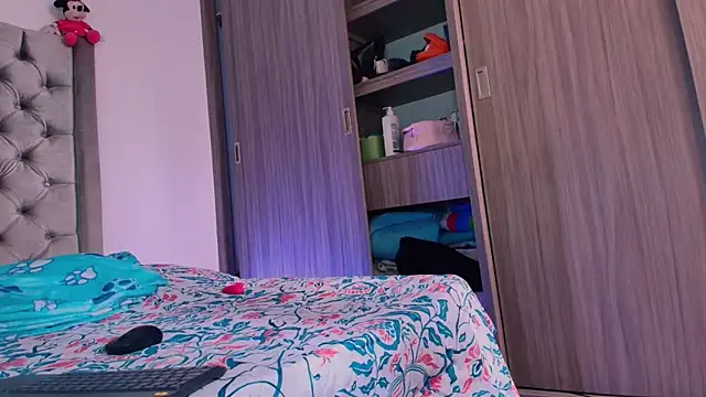 dreamsussi online show from 02/25/26, 03:43