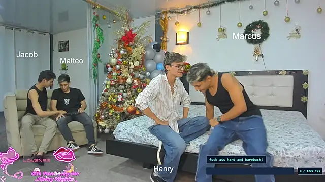 Bisexlifehot   online show from 12/21/25, 11:12