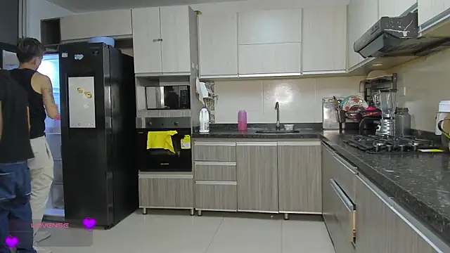 Bisexlifehot   online show from 02/11/26, 11:10