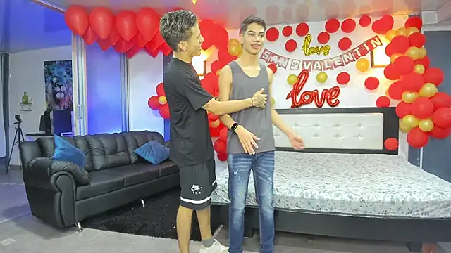 Bisexlifehot   online show from 02/15/26, 11:01