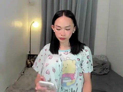 Mysterious tgirl online show from 04/19/26, 10:14