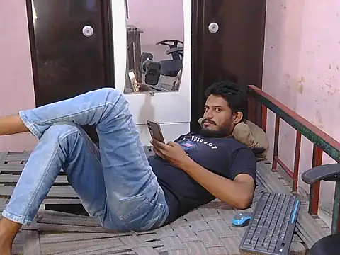 krishjaat43 online show from 04/12/26, 03:50