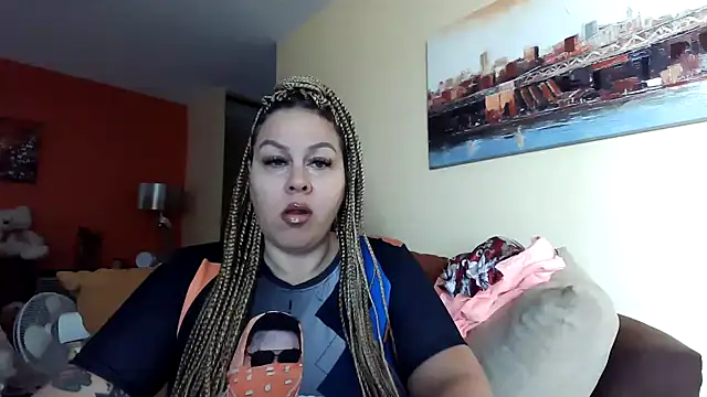 Snapshot of number1slut chatting on 12/17/24, 04:11 number1slut online show from 12/17/24, 04:11