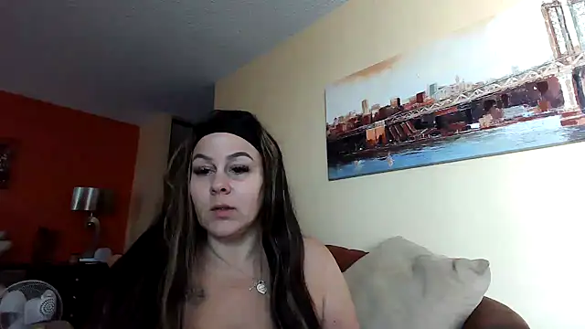 Snapshot of number1slut chatting on 01/17/25, 03:53 number1slut online show from 01/17/25, 03:53