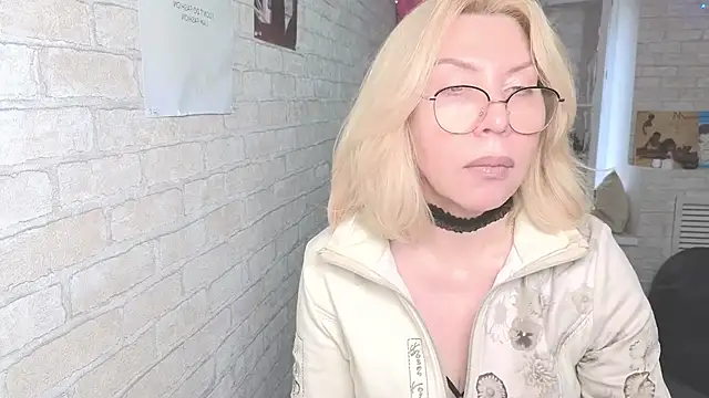 Wendy Waves online show from 10/28/25, 10:41