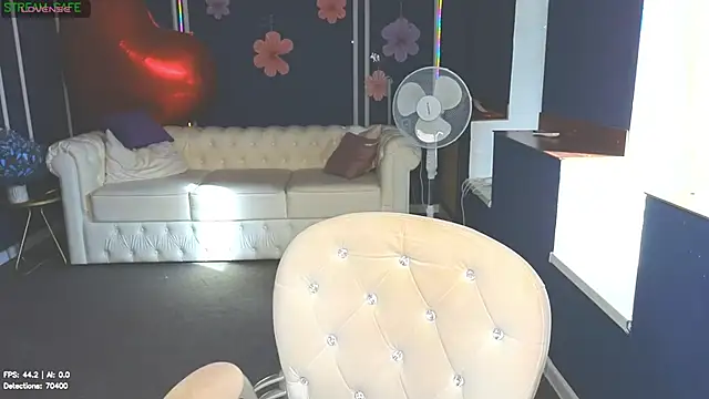 Snapshot of Wendy_Waves chatting on 06/30/26, 02:18 Wendy Waves online show from 06/30/26, 02:18