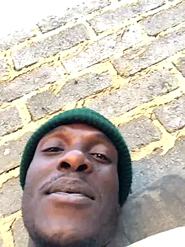 Snapshot of cuminsidebby chatting on 10/08/25, 03:42 cuminsidebby online show from 10/08/25, 03:42