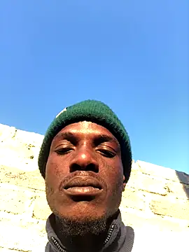 Snapshot of cuminsidebby chatting on 10/10/25, 04:22 cuminsidebby online show from 10/10/25, 04:22