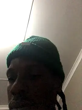 Snapshot of cuminsidebby chatting on 10/17/25, 08:11 cuminsidebby online show from 10/17/25, 08:11