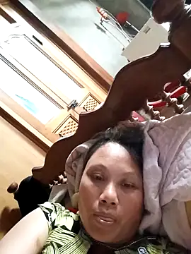 Bibilenu online show from 10/12/25, 02:43