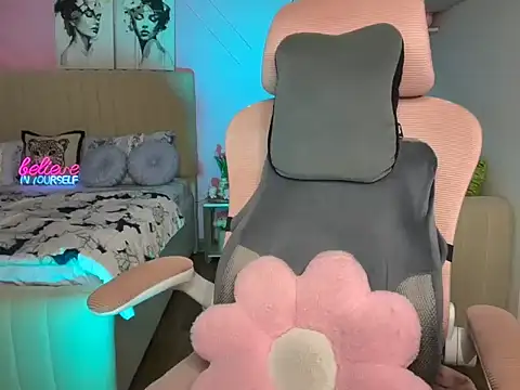 Hot vibes143 online show from 09/29/25, 06:57