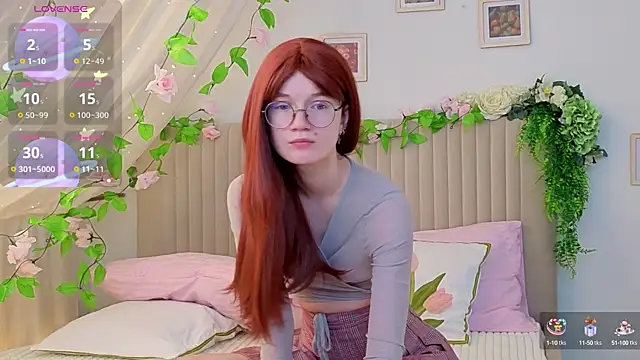 PixieKitty online show from 10/13/25, 04:23