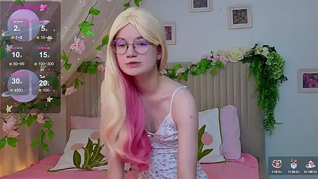 PixieKitty online show from 10/17/25, 04:15