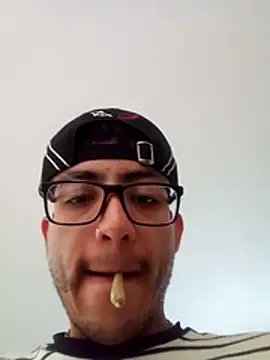 Jaleale33 online show from 11/26/25, 04:08