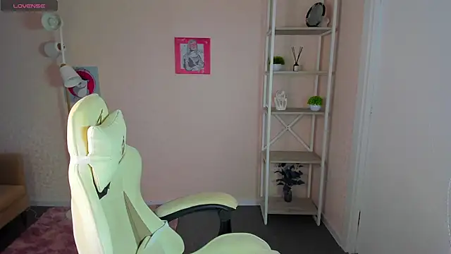 Snapshot of Lori_Blossom chatting on 09/30/25, 08:19 Lori Blossom online show from 09/30/25, 08:19