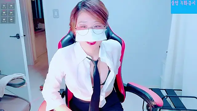 hyeony s96 online show from 10/01/25, 12:00