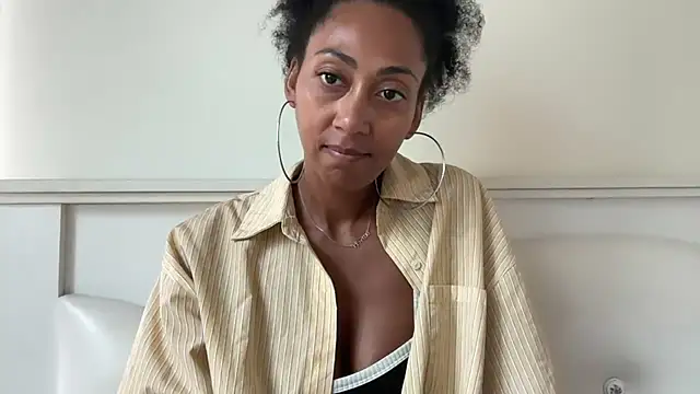 Vaylisse online show from 09/26/25, 04:49