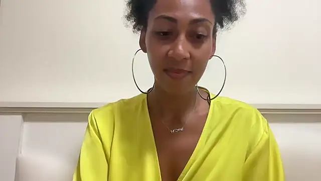 Vaylisse online show from 10/12/25, 04:17