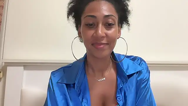 Vaylisse online show from 10/28/25, 06:32