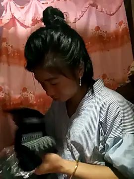 Snapshot of Phuongphuongg chatting on 09/23/25, 01:30 Phuongphuongg online show from 09/23/25, 01:30