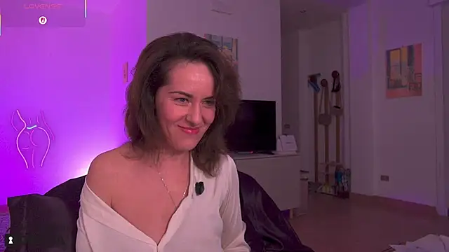 Witch in Silk online show from 11/12/25, 10:30