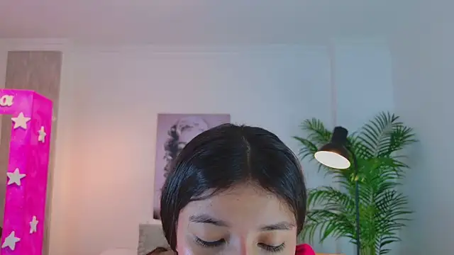 LUNAA    online show from 04/21/26, 03:35