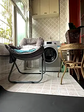 Snapshot of sonwmelt1 chatting on 09/18/25, 02:57 sonwmelt1 online show from 09/18/25, 02:57