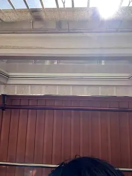 Snapshot of sonwmelt1 chatting on 09/24/25, 03:43 sonwmelt1 online show from 09/24/25, 03:43