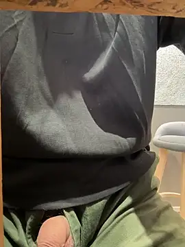 sonwmelt1 online show from 04/19/26, 06:02