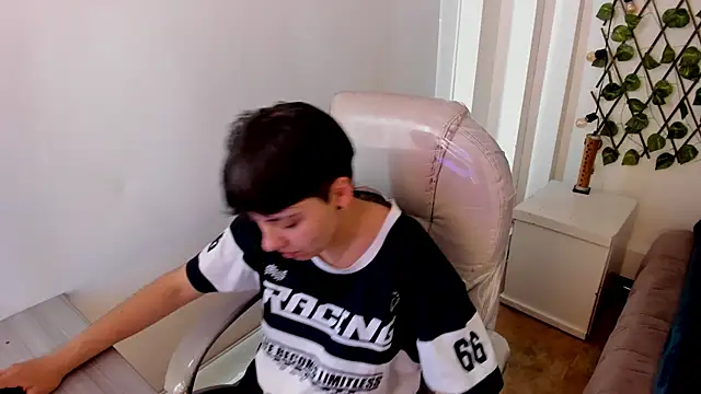 Nathaly ds online show from 10/29/25, 08:10