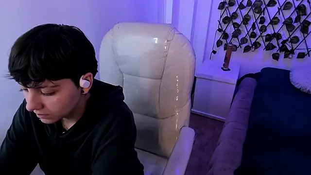 Nathaly ds online show from 11/14/25, 07:12