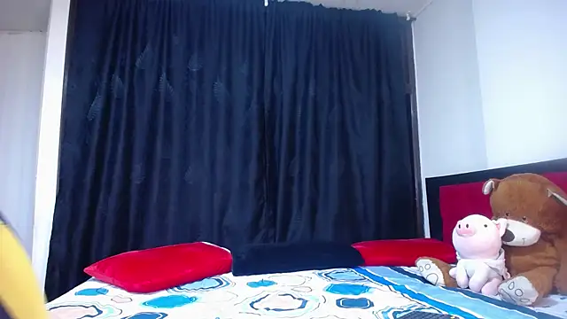 Snapshot of Cherrylionn chatting on 10/11/25, 11:20 Cherrylionn online show from 10/11/25, 11:20