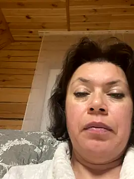 Snapshot of Kiravix chatting on 09/19/25, 10:32 Kiravix online show from 09/19/25, 10:32