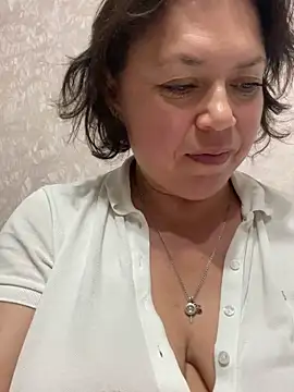 Snapshot of Kiravix chatting on 09/26/25, 06:23 Kiravix online show from 09/26/25, 06:23
